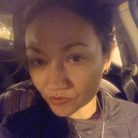 Meet your Posher, Meghan - Picture 2 of 5